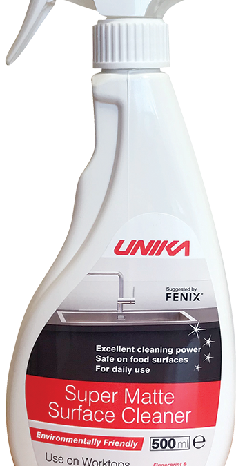 Detergente per superfici super opache